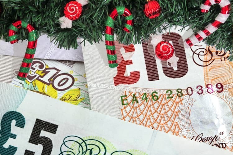 Cash gofts at Christmas can be tax efficient